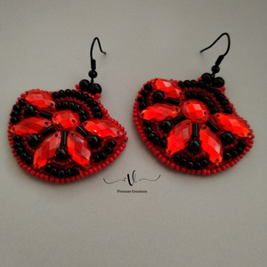 Ladybug fülbevaló - ékszer - fülbevaló - lógó fülbevaló - Meska.hu