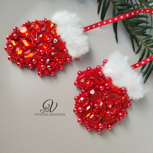 Karácsonyi dísz kesztyűcske , Karácsony, Karácsonyi lakásdekoráció, Karácsonyfadíszek, Gyöngyfűzés, gyöngyhímzés, MESKA