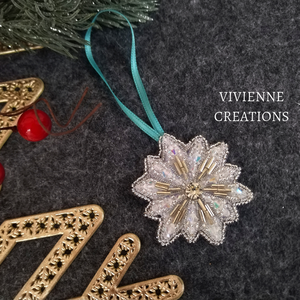 Hópehely karácsonyi dísz, Karácsony, Karácsonyi lakásdekoráció, Karácsonyfadíszek, Gyöngyfűzés, gyöngyhímzés, MESKA