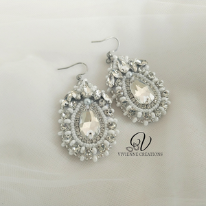 Edwina strasszköves fülbevaló, Ékszer, Fülbevaló, Lógó fülbevaló, Gyöngyfűzés, gyöngyhímzés, MESKA