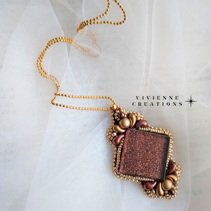 Alexa nyaklánc, Ékszer, Nyaklánc, Medálos nyaklánc, Gyöngyfűzés, gyöngyhímzés, MESKA