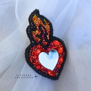 Fire Heart bross, Ékszer, Kitűző és Bross, Gyöngyfűzés, gyöngyhímzés, MESKA
