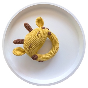 Zsiráfos horgolt baba csörgő - Meska.hu