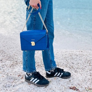 Kék krokodil mintás bőrtáska - választható pánttal - monogram nyomással (opcionális), Táska & Tok, Kézitáska & válltáska, Alkalmi táska, Bőrművesség, Varrás, MESKA