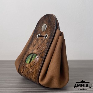 Barna - zöld sárkányszemes bőr 2in1 szütyő és kockatálca - Helena - játék & sport - szerepjáték - Meska.hu