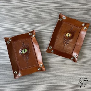 Sárkányszemes kockadobó tálca - ZÖLD szemmel - játék & sport - táblajáték és kártyajáték - társasjátékok - dobókocka - Meska.hu