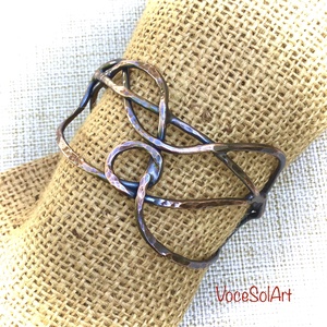 Ölelés karkötő - ékszer - karkötő - széles karkötő - Meska.hu