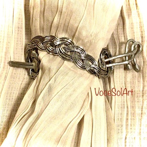 Holdfonat  Hajcsat, Ruha & Divat, Hajdísz & Hajcsat, Hajcsat & Hajtű, Ötvös, MESKA