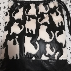 Hófehér szőrös cicák......hátizsák -  - Meska.hu