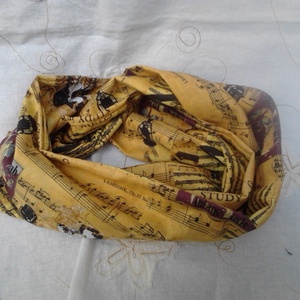 Zöldben is átölel a zene, sál,  körsál - ruha & divat - sál, sapka, kendő - sál - Meska.hu