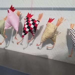 Tyúkocskák, húsvéti dekoráció - otthon & életmód - dekoráció - fali és függő dekoráció - függődísz - Meska.hu