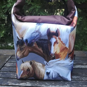 Uzsonnás táska , vízlepergető anyagból, lovak, Táska & Tok, Uzsonna- & Ebéd tartó, Ebéd tasak, doboz, Varrás, MESKA