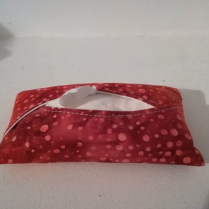 Papírzsepi tartó, piros batikolt - táska & tok - pénztárca & más tok - zsebkendőtartó tok - Meska.hu