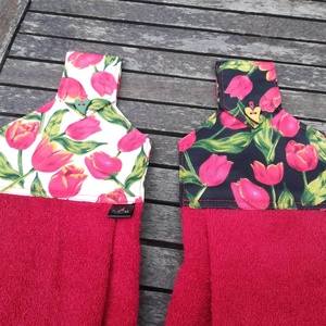 Edényfogó , piros tulipánok - otthon & életmód - konyhafelszerelés, tálalás - konyhai textil - edényfogó & edényfedő - Meska.hu