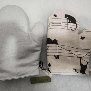 Edényfogó kesztyű , 1 pár cicák kottában rosszalkodnak - otthon & életmód - konyhafelszerelés, tálalás - konyhai textil - edényfogó & edényfedő - Meska.hu