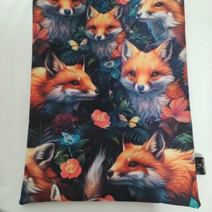 Könyvtok, rókák - Meska.hu