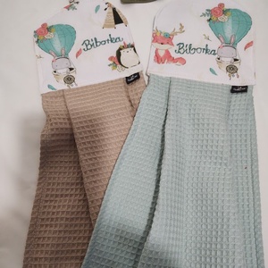 Baba törölköző, ovis törölköző,  névhimzéssel, rendelésre - baba - mama - pelenkázó, babafürdető kellékek - baba törölköző - Meska.hu