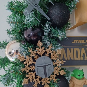 Mandalorian (Grogu) ajtódísz - karácsony - karácsonyi lakásdekoráció - karácsonyi ajtódíszek - Meska.hu