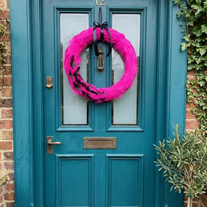 Extravagáns pink tollas koszorú - Meska.hu