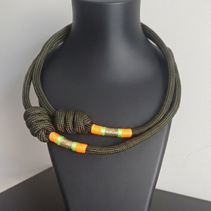 Vagány Csomózott Kötél Nyaklánc � Khaki, neon és arany részletekkel - ékszer - nyaklánc - statement nyaklánc - Meska.hu