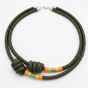Vagány Csomózott Kötél Nyaklánc � Khaki, neon és arany részletekkel - ékszer - nyaklánc - statement nyaklánc - Meska.hu