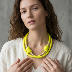 Kézműves kétszálú kötél nyaklánc � neon sárga, ezüst és arany díszítéssel - Meska.hu