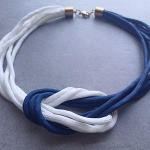 Többszálas csomózott paracord nyaklánc - sötétkék, fehér - ékszer - nyaklánc - statement nyaklánc - Meska.hu