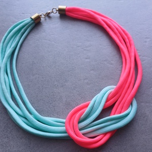 Többszálas csomózott paracord nyaklánc - menta, pink - ékszer - nyaklánc - statement nyaklánc - Meska.hu