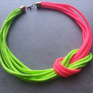 Többszálas csomózott paracord nyaklánc - neonzöld, pink - ékszer - nyaklánc - statement nyaklánc - Meska.hu