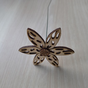 Fa virágdísz - otthon & életmód - virágdekoráció - virágdíszek - lézervágott virágdíszek - Meska.hu