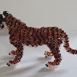 Kis Tigris ásványból - kellékek & szerszámok - ásvány alapanyag - ásvány figura - Meska.hu