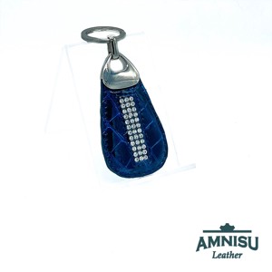 Sötétkék lakk krokkómintás csepp alakú swarovski köves kulcstartó H6024 - Meska.hu