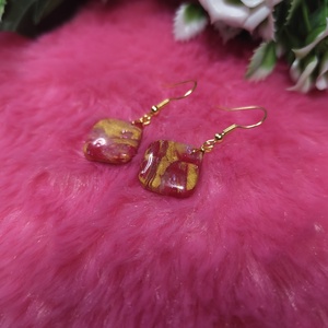 Arany-piros márványos polyclay fülbevaló � négyzetes, Ékszer, Fülbevaló, Lógó fülbevaló, Ékszerkészítés, Gyurma, MESKA