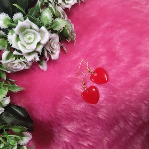 Szívecskés polyclay fülbevaló � piros - ékszer - fülbevaló - lógó fülbevaló - Meska.hu