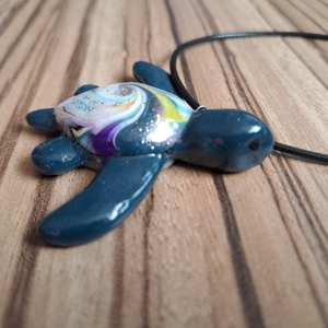 Tengeri teknős nyaklánc, Ékszer, Nyaklánc, Medálos nyaklánc, Gyurma, Ékszerkészítés, MESKA