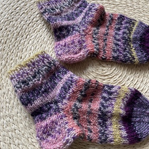 Gyerekzokni mérete EU23-25 vagy 16 cm. kézzel kötött gyerekzokni, nagyon meleg otthon. BABY, tipegő, gyermek gyapjú zo - karácsony - mikulás - mikulás zsák - Meska.hu