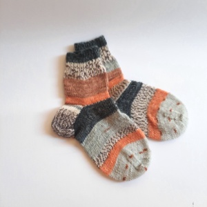 Gyerekzokni mérete EU27-28 vagy 18 cm. kézzel kötött gyerekzokni, nagyon meleg otthon. BABY, tipegő, gyermek gyapjú zo - karácsony - mikulás - mikulás zsák - Meska.hu