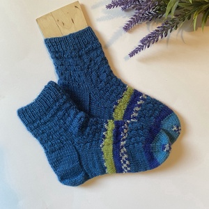 Gyerekzokni mérete EU33-34 vagy 20.5cm.kézzel kötött gyerekzokni, nagyon meleg otthon. BABY, tipegő, gyermek gyapjú zo, Karácsony, Mikulás, Mikulás zsák, Horgolás, MESKA