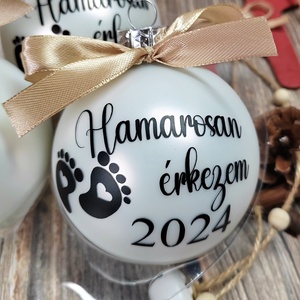 Baba bejelentő karácsonyi gömb, Karácsony, Karácsonyi lakásdekoráció, Karácsonyfadíszek, Fotó, grafika, rajz, illusztráció, Mindenmás, MESKA