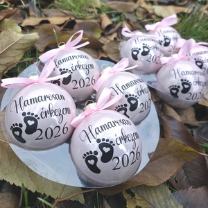 Baba bejelentő karácsonyi gömb, Karácsony, Karácsonyi lakásdekoráció, Karácsonyfadíszek, Fotó, grafika, rajz, illusztráció, Mindenmás, MESKA