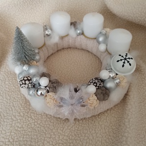 Téli ragyokás, ezüst-fehér adventi koszorú - Meska.hu