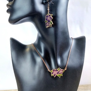 Flora - Nefelejcs bronz, tűzzománc nyakék, láncon - lila - ékszer - nyaklánc - medálos nyaklánc - Meska.hu
