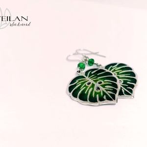 Leaf - Filodendron, monstera ezüst ajour tűzzománc fülbevaló, zöld - ékszer - fülbevaló - lógó fülbevaló - Meska.hu