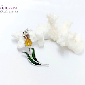 Hej'tulipán - Virágszálam ezüst tűzzománc medál narancs-arany-zöld - ékszer - nyaklánc - medál - Meska.hu