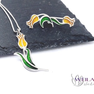 Hej'tulipán - Virágszálam aszimmetrikus ezüst tűzzománc fülbevaló, stiftes kialakítás - narancs-arany-zöld - ékszer - fülbevaló - lógó fülbevaló - Meska.hu