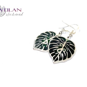 Leaf - Filodendron, monstera ezüst ajour tűzzománc fülbevaló, zöld - ékszer - fülbevaló - lógó fülbevaló - Meska.hu