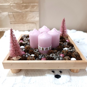 Közepes méretű, rózsaszín adventi koszorú - Meska.hu