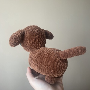 Horgolt tacskó - játék & sport - plüssállat & játékfigura - kutya - Meska.hu