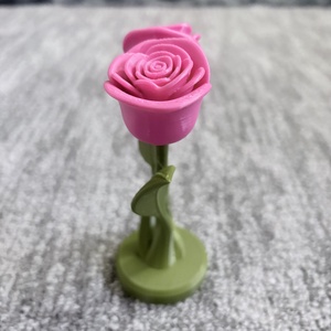  3D nyomtatott rózsa dekor (két szál, kétszínű) - otthon & életmód - dekoráció - asztal és polc dekoráció - asztaldísz - Meska.hu