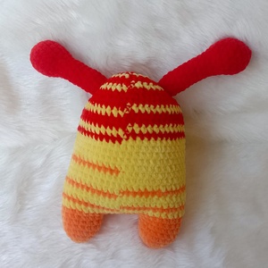 Horgolt plüss szörnyecske - játék & sport - plüssállat & játékfigura - szörnyike - Meska.hu